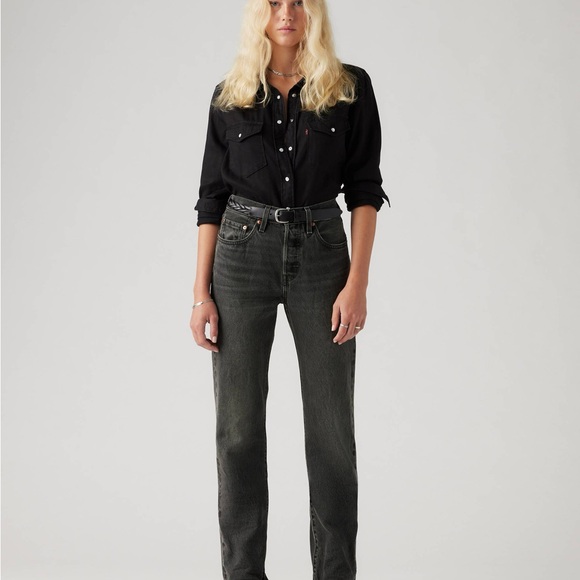 Levi’s 501 Jeans - Picture 2 of 9